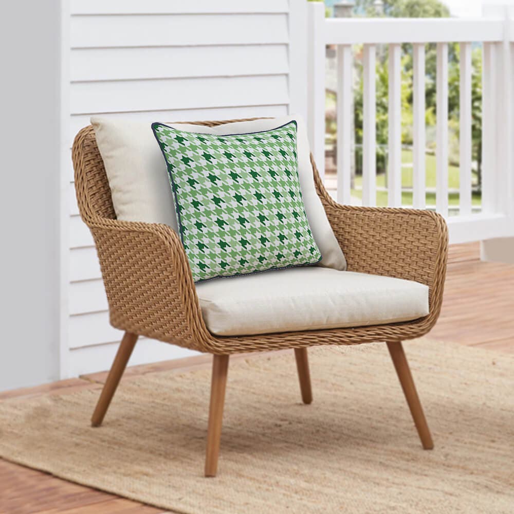 Houndstooth Pillow Cover image 3